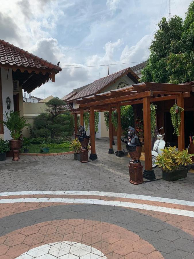 Dem Ayem Heritage Guest House 요그야카르타 외부 사진