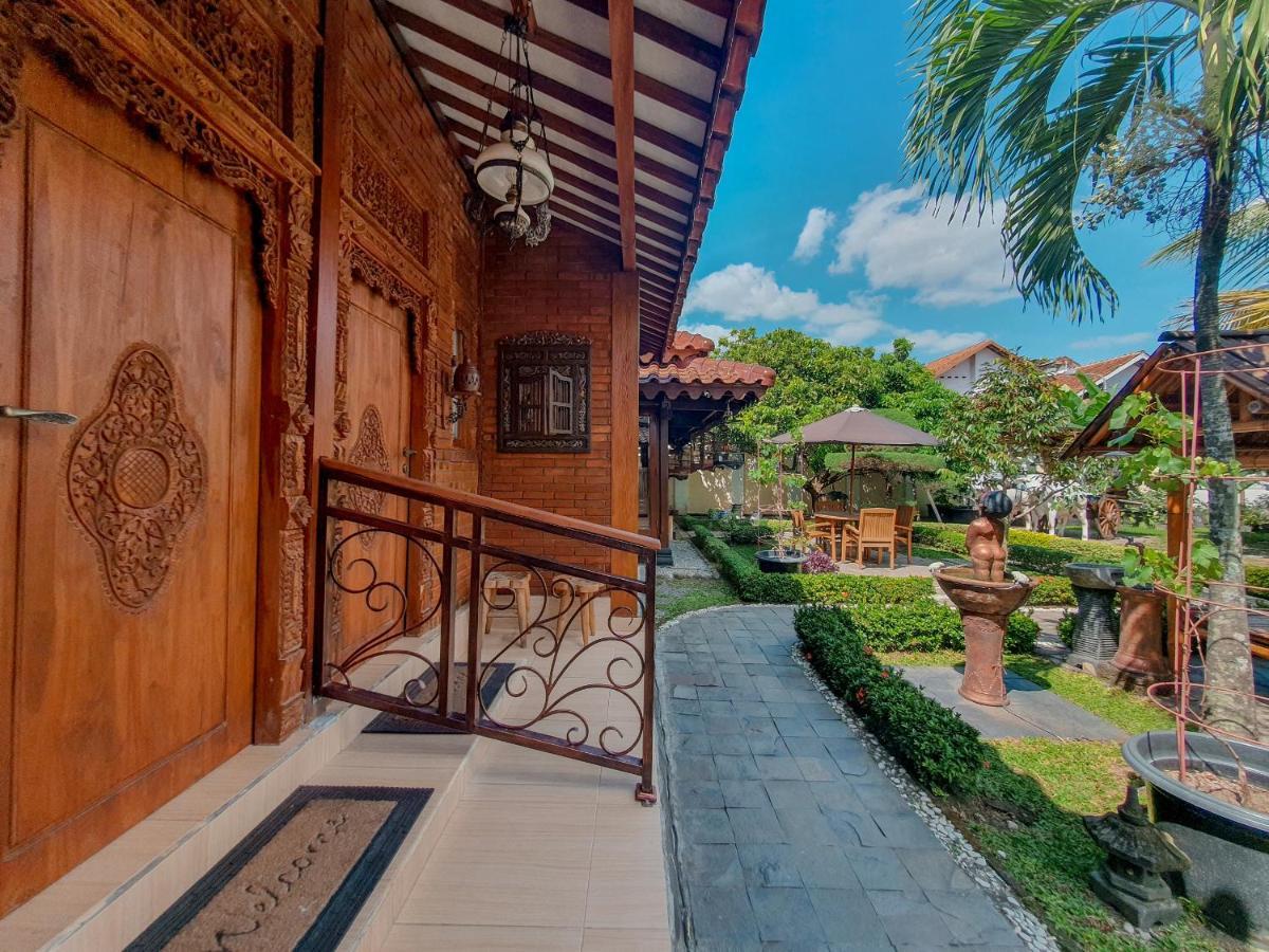 Dem Ayem Heritage Guest House 요그야카르타 외부 사진