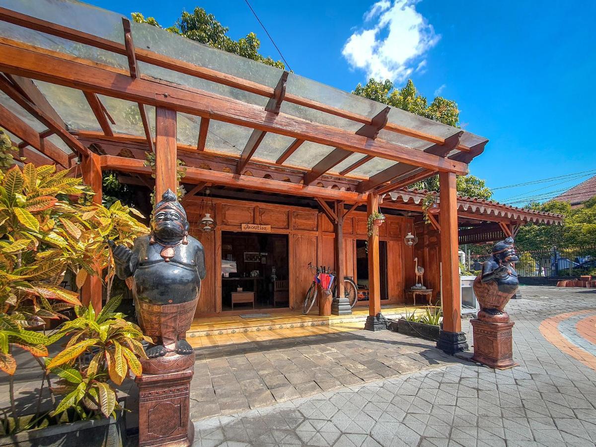 Dem Ayem Heritage Guest House 요그야카르타 외부 사진
